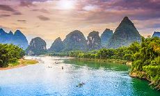 哪些星座组合在爱情中总是纠缠不清,并且即使分手也不舍分离?