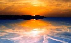 根据五行理论,如果你出生在兔年,你的五行属性是什么?此外,你的命运运势将如何发展?