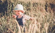 给2023年五月初十出生的五行缺金的男孩或女孩取名建议