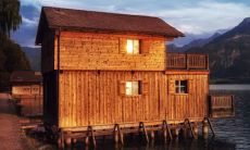 通过梦见家中地面被水淹了,可以得出什么暗示或预示?