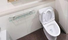 女性梦见身处无法缓解的厕所困境,是否意味着不祥之兆?