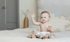 如何为2023年三月初七出生的五行缺金男孩或女孩选取合适的名字?