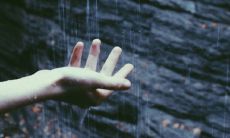 探秘女性手相中关于异性贵人的暗示及意义