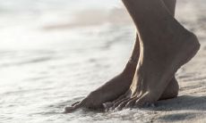 如何辨别富贵命和劳碌命人的脚型?