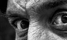 老年人濒临生命终结,如何判断其眼睛征兆以预知离世之日?