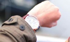 女性手部尺寸小是否会招来幸运?哪些手相特征蕴含着财富和好命?