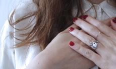 通过手相特征图解女性的出轨线纹路:探究手纹与性格的关系