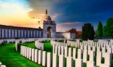 去墓地上坟的礼仪:文化传统与风俗习惯,带几个水果是必要的吗?