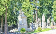 错过参加白事,是否可以补偿五百元的随礼?如何补救这个疏忽失误?