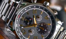 如何选择2020年鼠年本命年的女性所需的转运催财物品以增加好运?