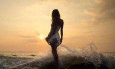 当你梦见你的爱人出轨时,这可能预示着什么?这种梦境有什么可能的征兆和象征含义?