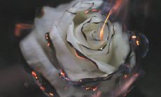 五行中缺乏火元素的女性是否真的具有不良命运?