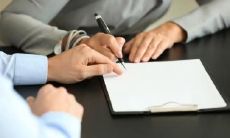 探究手相中年后逐渐上升的运势——对手相指纹纹路进行深入解析