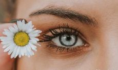 左眼下方长有痣的女性,这个面相特征是否与命运息息相关?