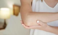 借助掌纹预示不同疾病的奥秘:不同掌印图案潜藏着不同人体健康信息