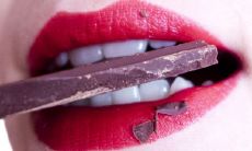 解梦:梦见在口腔中失落多颗牙齿,象征着什么含义?