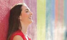 据老祖宗所说,长胡子的女人在相学中有何含义?了解大富大贵面相特征为何,探究暗示了什么?