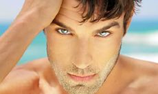 男生留长发是否适宜:头发遮眉、过长的发丝对形象的影响