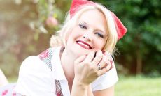 据传,女性命理中坐长生的命格容易导致婚姻外遇,你认同吗?