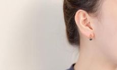 眼尾凹陷女性面相是否有利?眼睛凹陷对容貌的影响是什么?