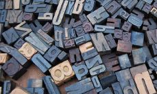 列举五行属性配对的0-9数字表格,揭示属火数字的最佳吉祥之选