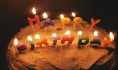 含蓄幽默表达自己生日的文案