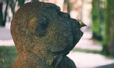 私宅门口放什么石雕好招财旺风水